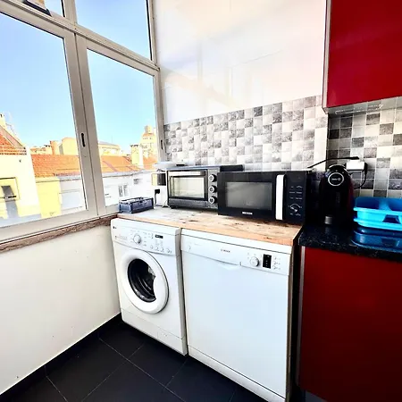 Private Arroios Near Metro And Access