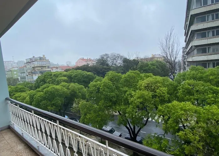 Private Arroios Near Metro And Access Homestay