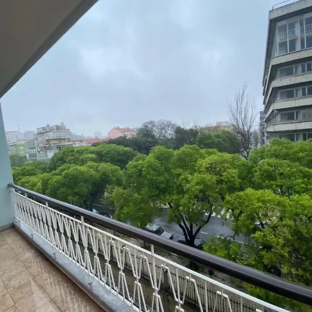 Private Arroios Near Metro And Access Quarto em Acomodações Particulares