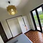 Central Lisbon Premium Balcony Room City View Homestay
