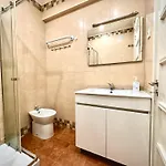 Central Lisbon Premium Balcony Room City View Lizbona