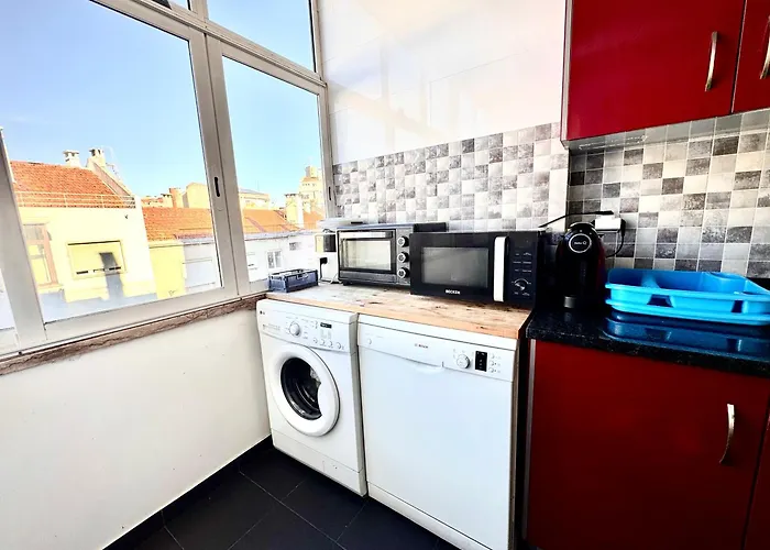 Private Arroios Near Metro And Access